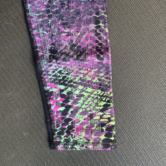 NUALIME 3/4 LEGGINGS - S - Picture 3 of 8